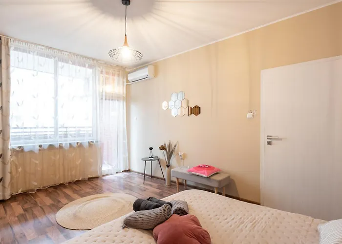 Daire Megan Mall Center *